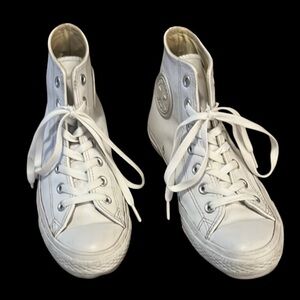 Converse Chuck Taylor All Star White Leather Hightop Lace Up Sneakers W-8 M-6